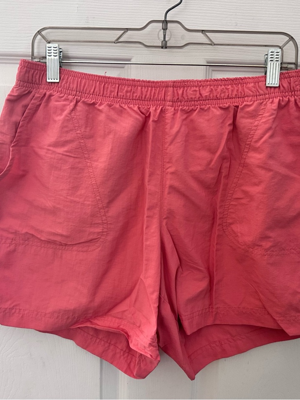 Columbia Women's Coral Elastic-Waist Athletic Shorts